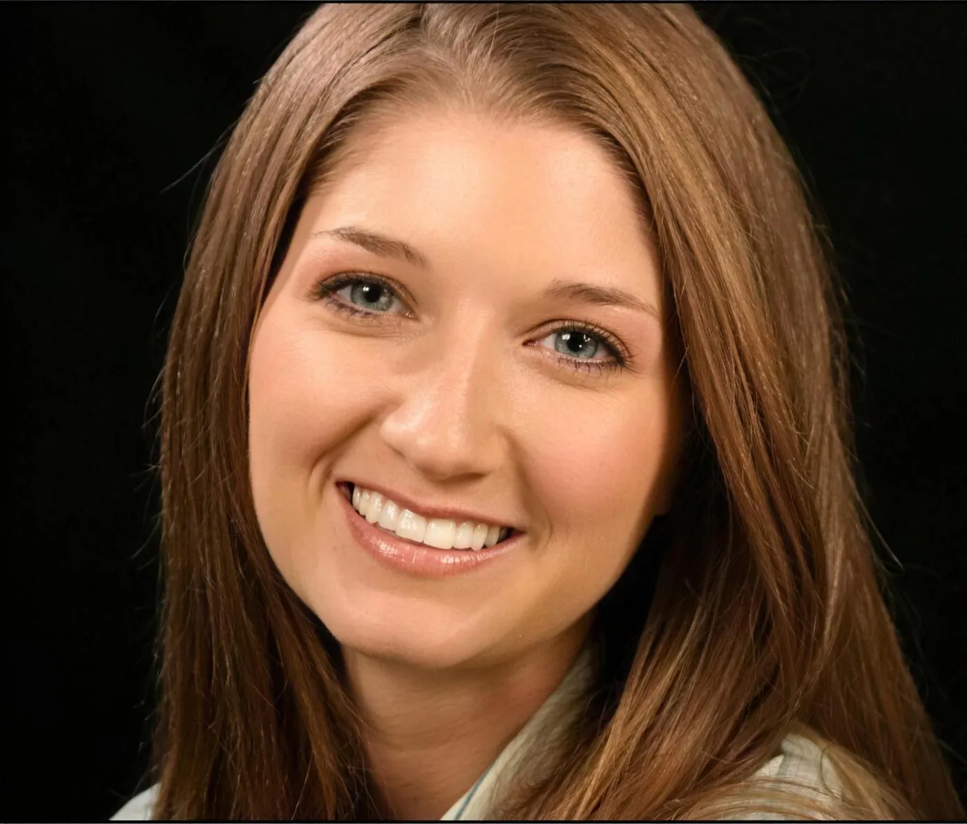 A patient of Sarasota Smile Design in Sarasota, Florida