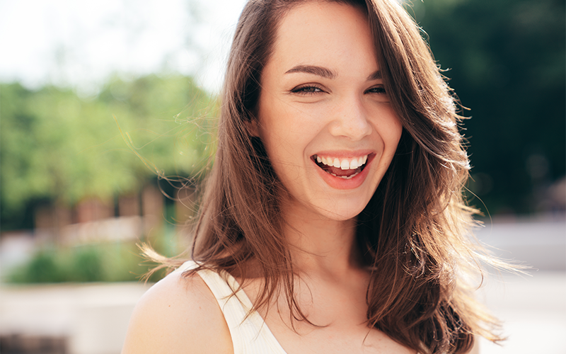 The Benefits of Veneers & How It Works