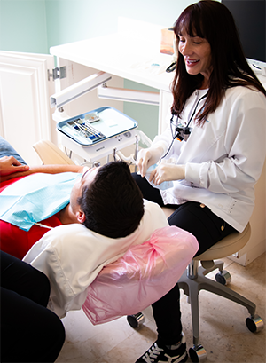 Let Cosmetic Dentistry Sarasota Rejuvenate Your Appearance